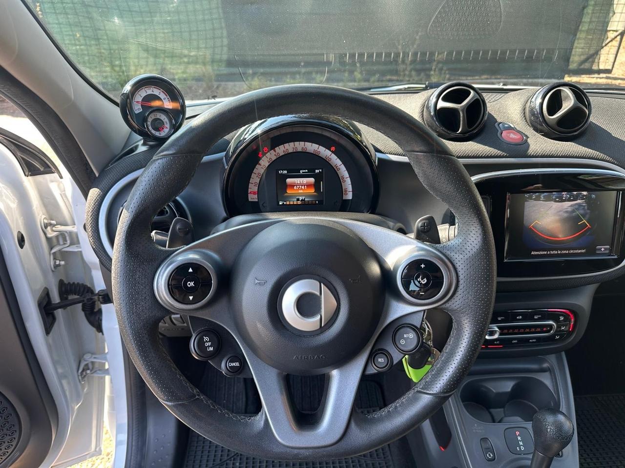 Smart ForFour 90 0.9 Turbo twinamic Superpassion LED *PROMO*
