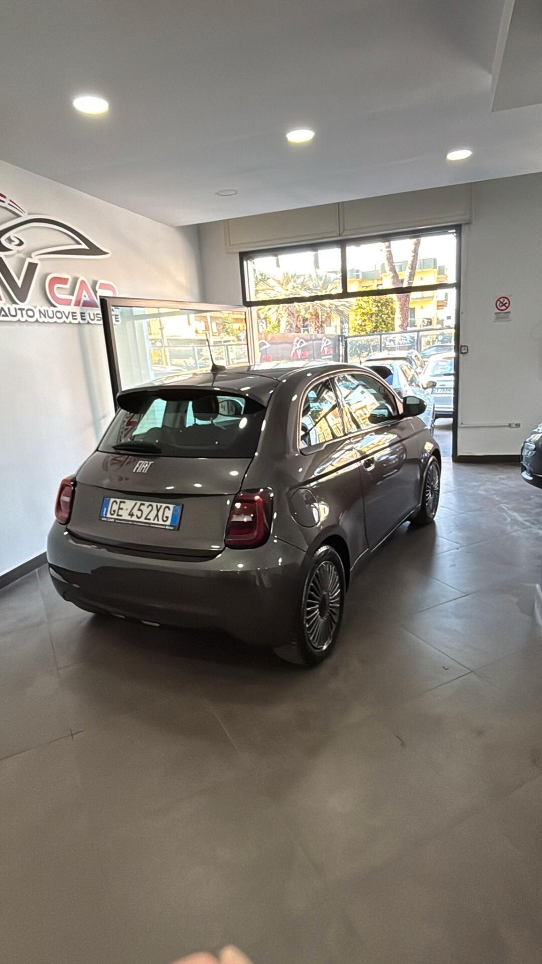 Fiat 500 500e Berlina 42 kWh Icon
