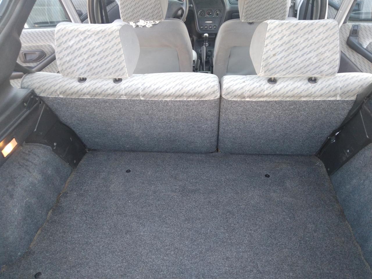 Peugeot 306 1.6i 88cv cat 5 porte XT x neopatentati