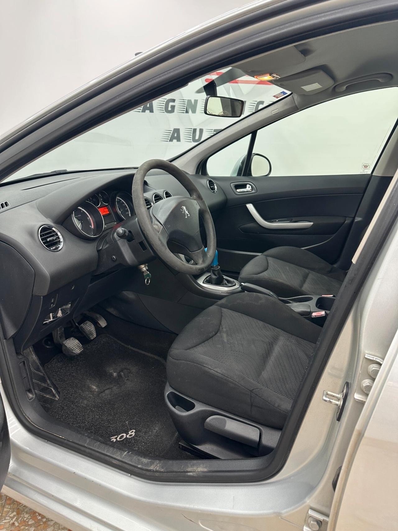 Peugeot 308 1.6 HDi 90CV 5p. Premium