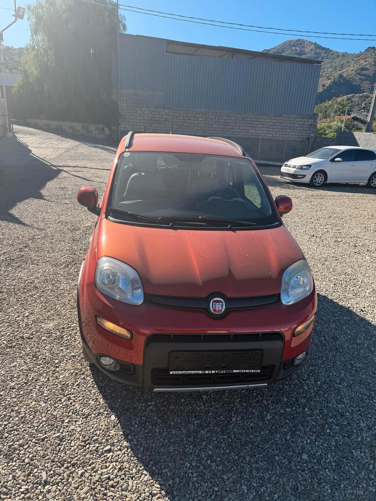 Fiat Panda 1.3 MJT 16V DPF 4x4 Climbing