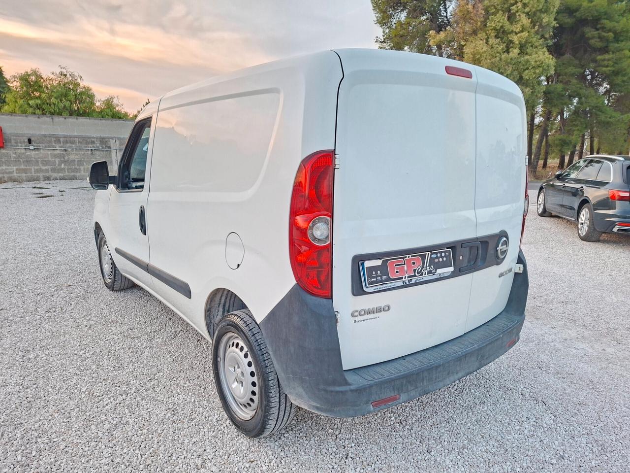 OPEL COMBO 1.3 MTJ AUTOCARRO