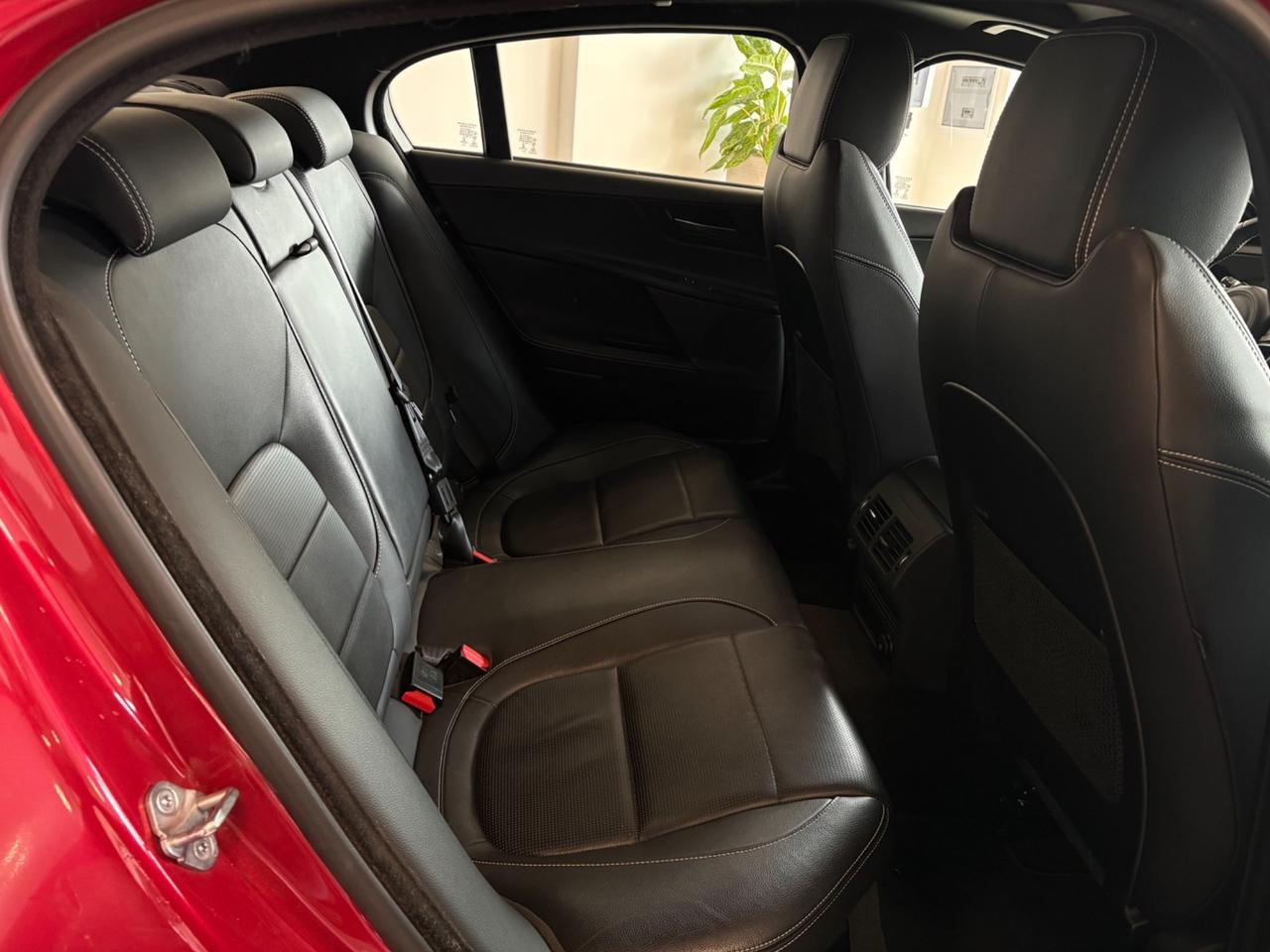 Jaguar XE 2.0 D 180 CV AWD aut. Landmark Edition