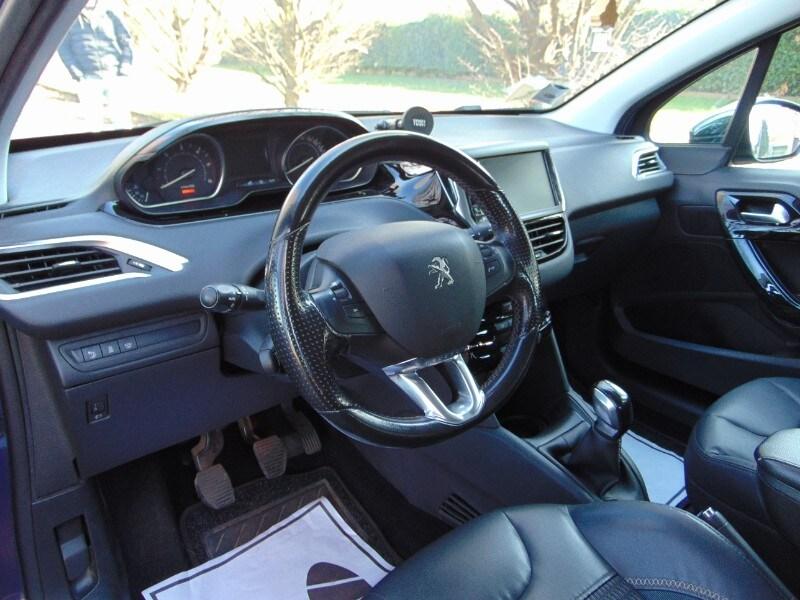 PEUGEOT 208 1° serie 1.6 e-HDi 92 CV Stop&Star...