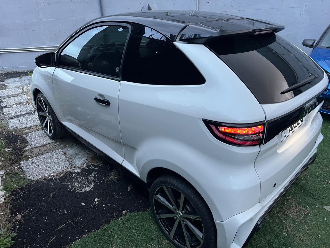 Aixam Ambition pearly full 2024 14000 km