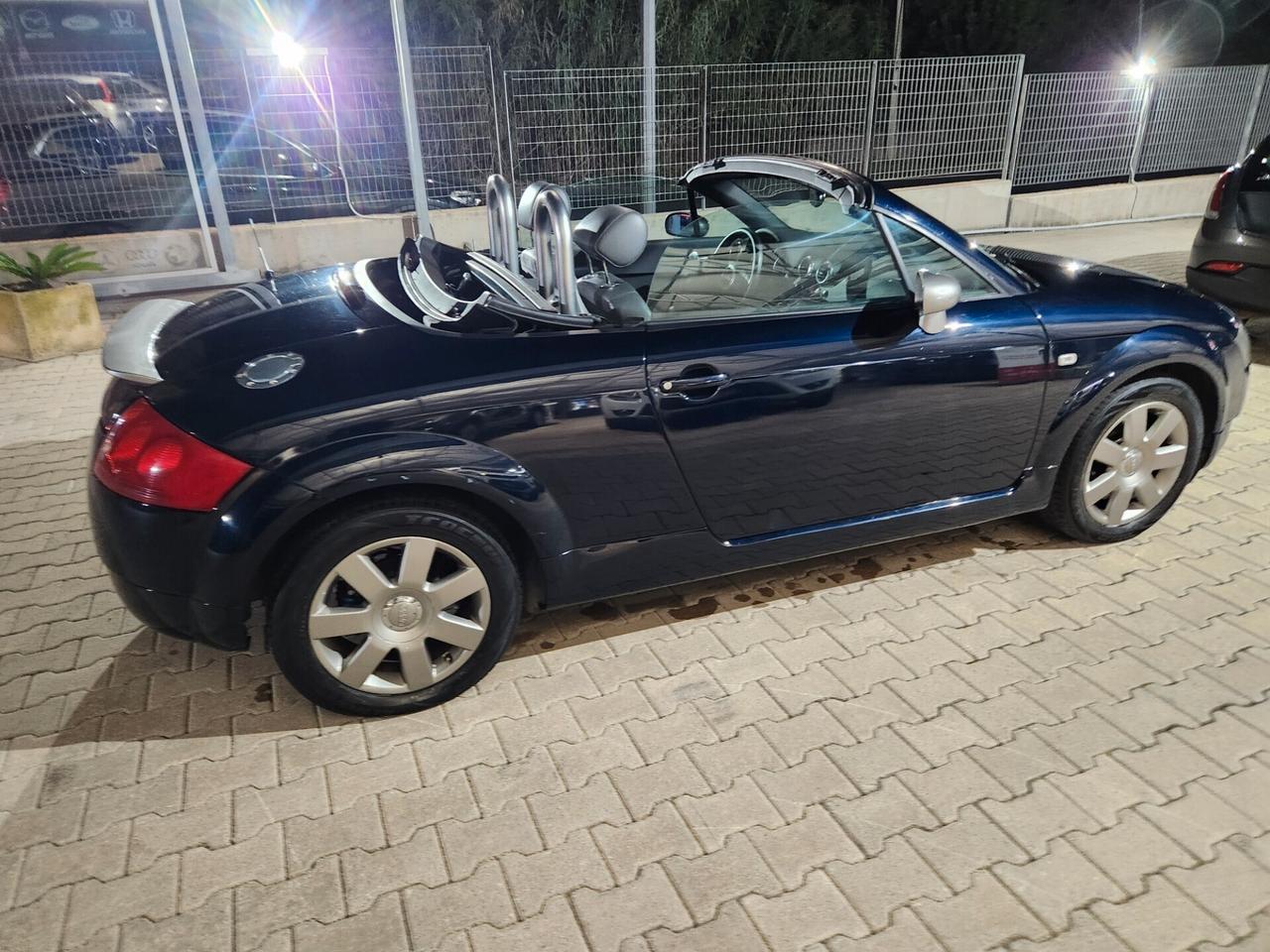 Audi TT CABRIOLET 180CV TURBO