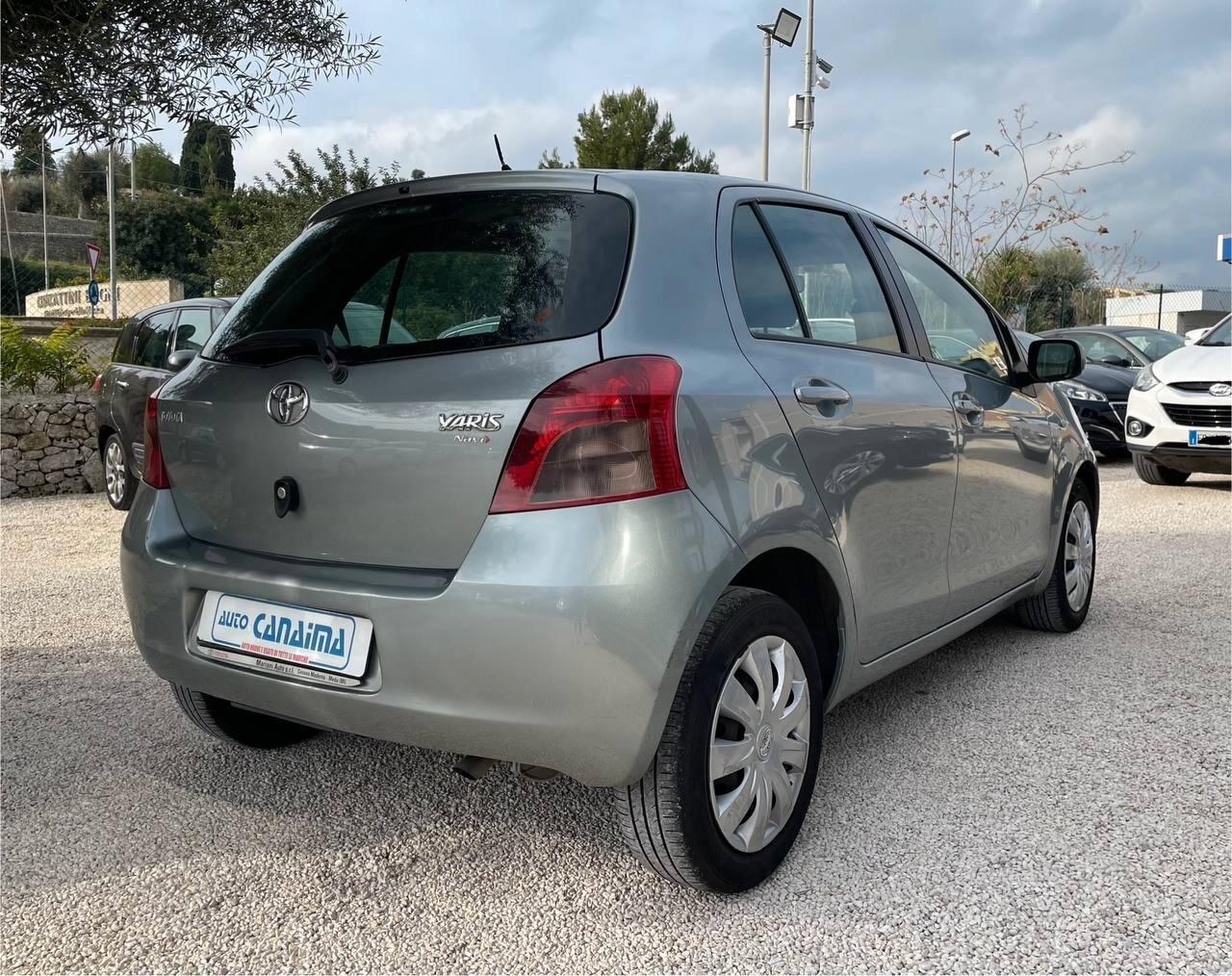 TOYOTA YARIS 1.3 B - 2008