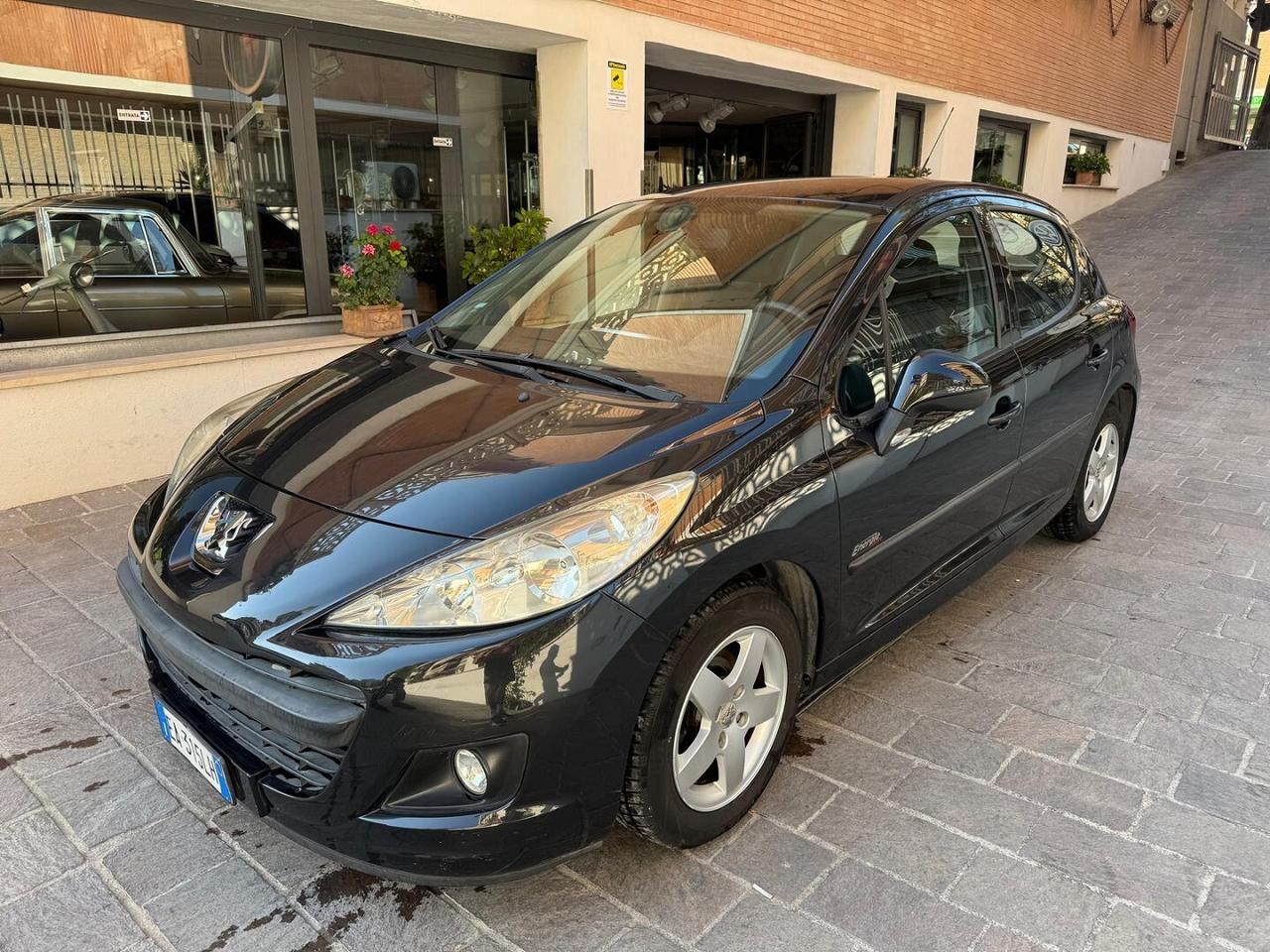 PEUGEOT 207 1.4 HDi 70cv 5 porte Energie Sport