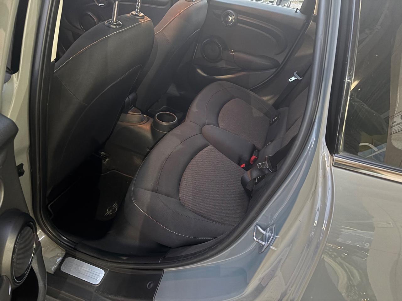 Mini 1.5 Cooper D Business XL 5 porte ok neopatentati