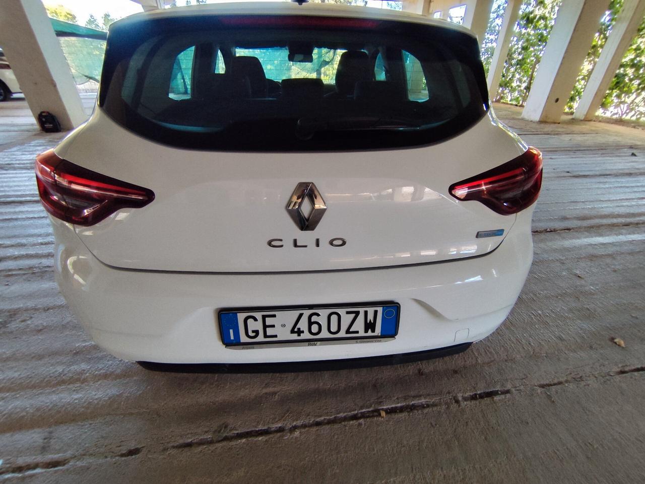Renault Clio Full Hybrid E-Tech 140 CV 5 porte Initiale Paris