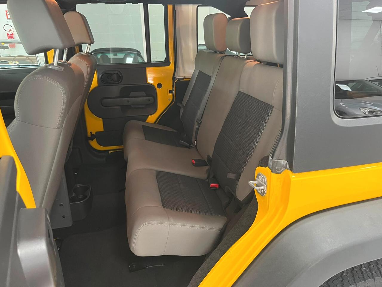 Jeep Wrangler Unlimited 2.8 CRD DPF Sport Auto