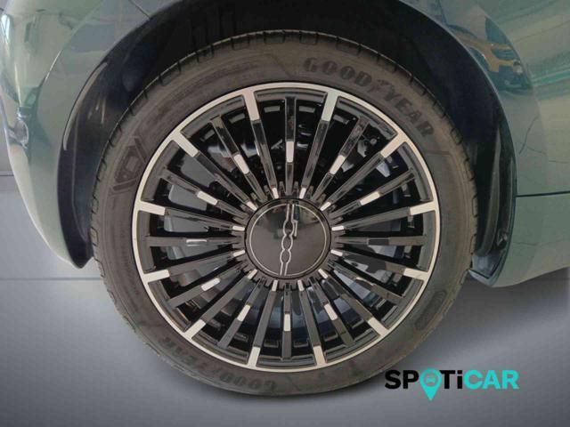 FIAT 500 La Prima Berlina 42 kWh