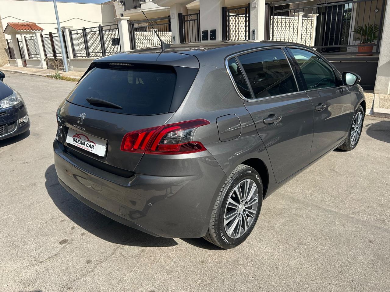 Peugeot 308 BlueHDi 130 S&S Allure