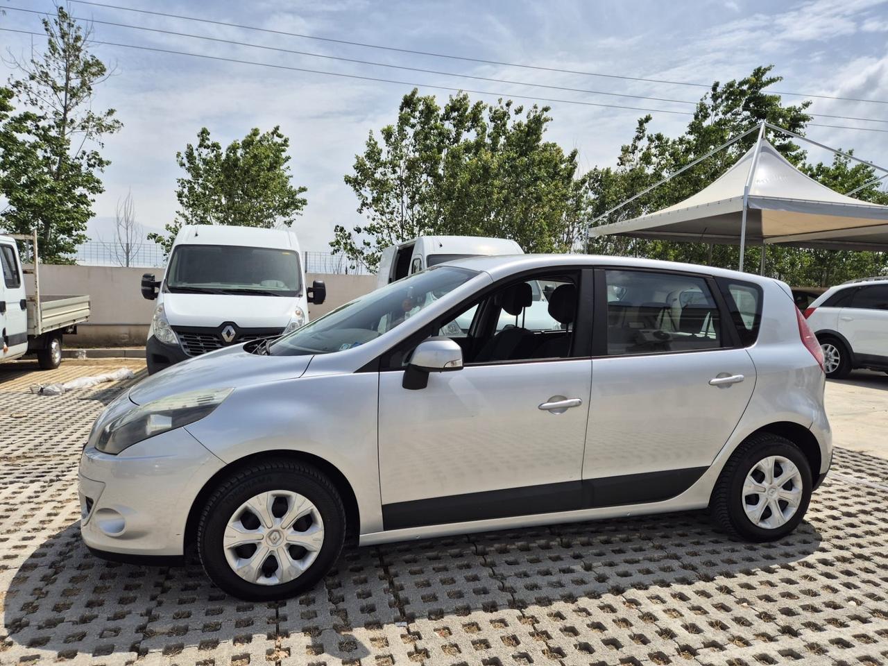 Renault Scenic Scénic X-Mod 1.5 dCi 105CV Confort