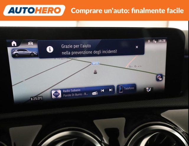 MERCEDES-BENZ A 180 Automatic AMG Line Premium