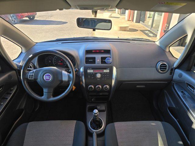 FIAT Sedici 1.6 16V 4x4 Dynamic Clima Autom C.L 16" Radio CD