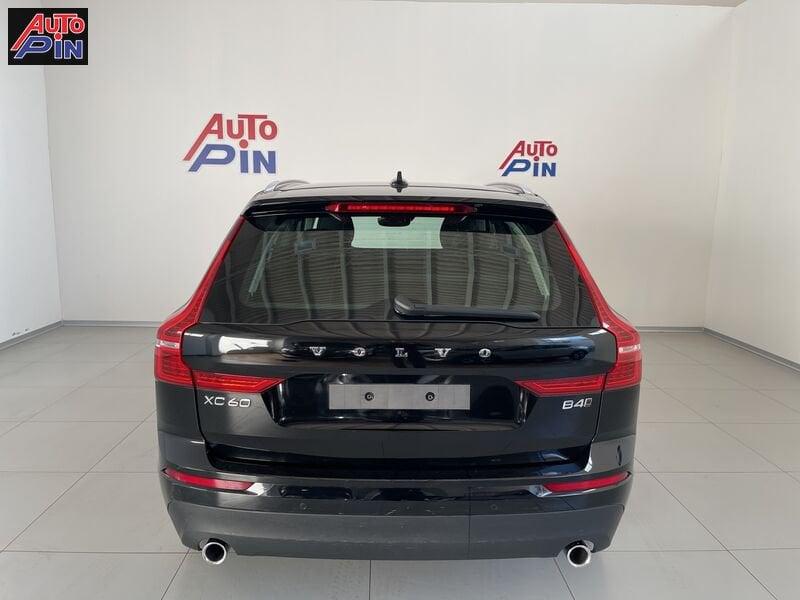 Volvo XC60 B4 (d) AWD Geartronic Business Hybrid