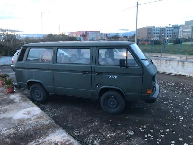 Volkswagen TRANSPORTER T3 8 POSTI