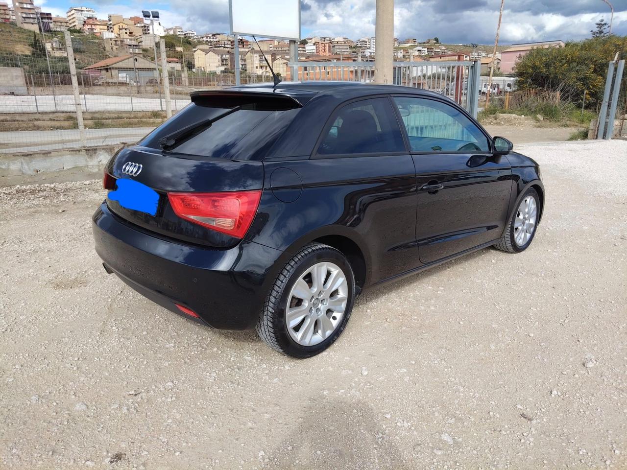 Audi A1 Auto 1.6 TDI anno 2010