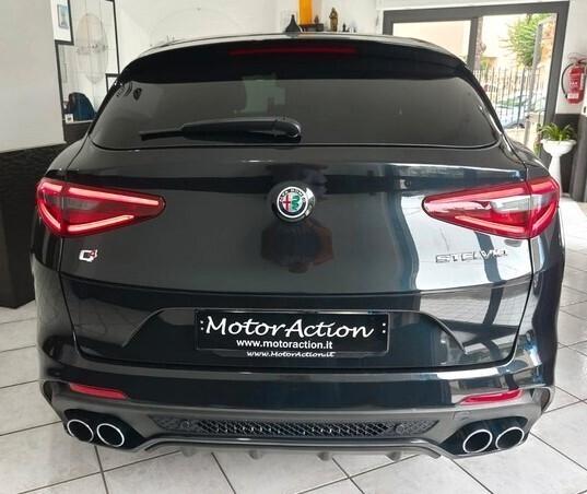 Alfa Romeo Stelvio 2.9 Bi-Turbo V6 510 CV AT8 Quadrifoglio