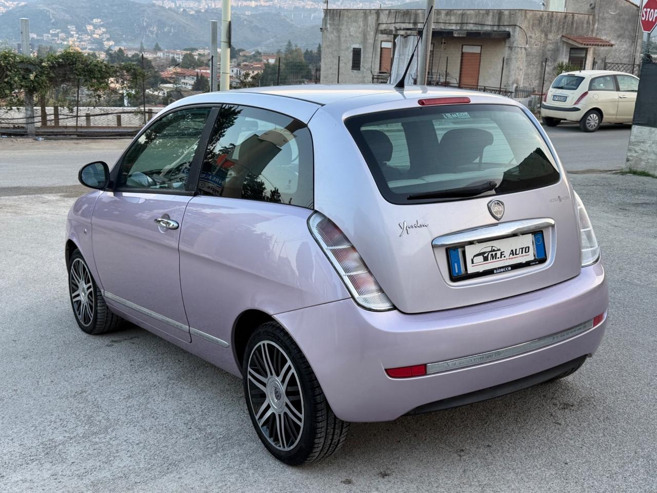 Lancia Ypsilon 1.3 MJT 75 CV ELLE