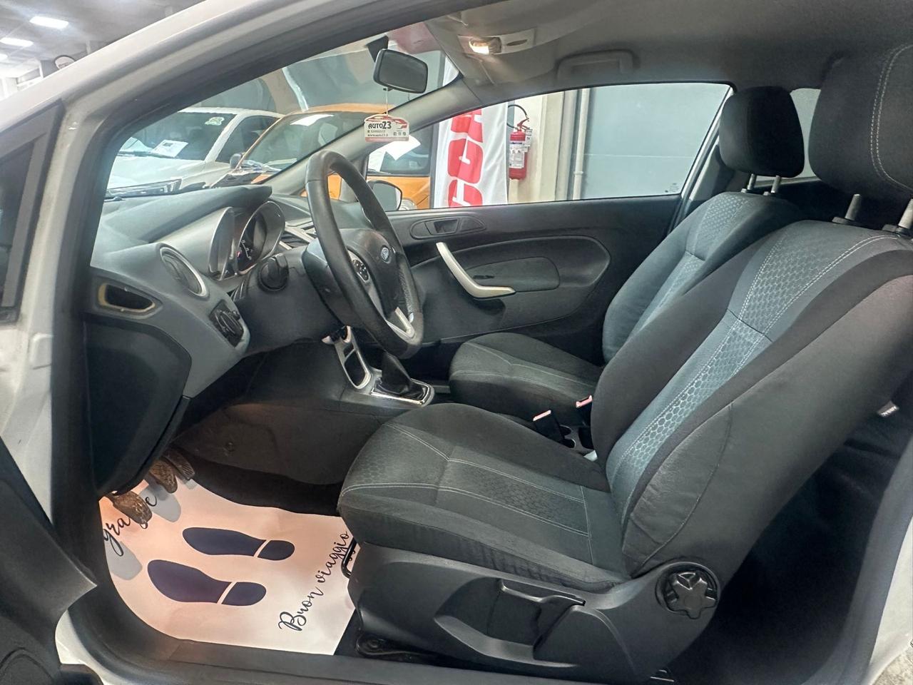 Ford Fiesta 1.4 TDCi 70CV 3P. Titanium OK Neopatentati
