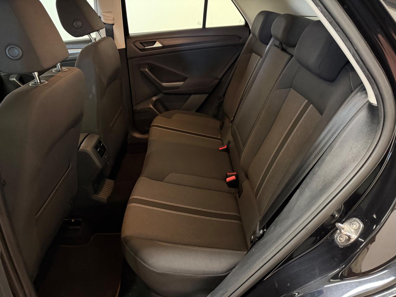 Volkswagen T-Roc 1.6 TDI SCR Business