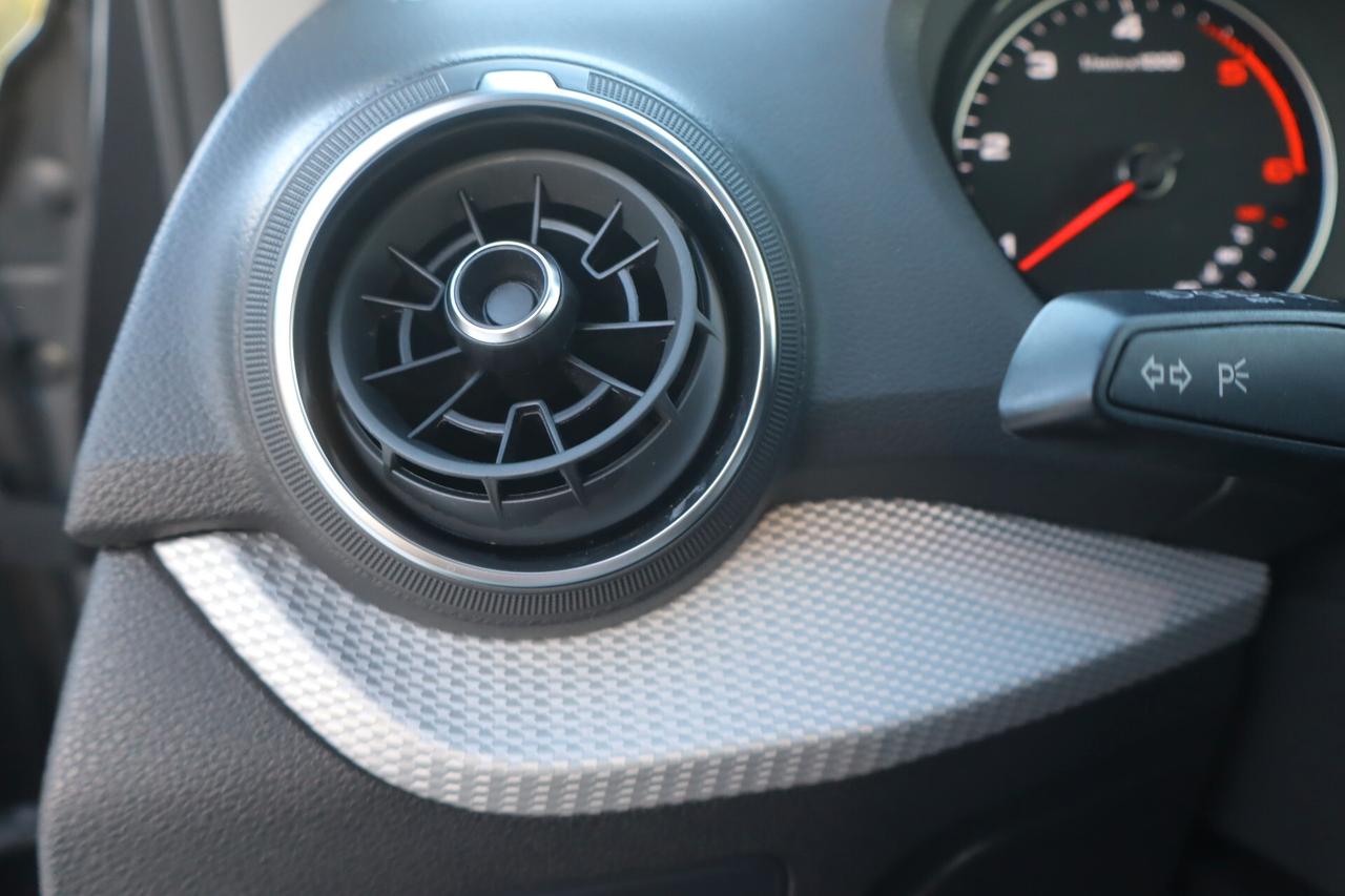 Audi Q2 30 TDI Tua A SOLI 286€