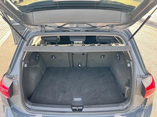 VOLKSWAGEN Golf 2.0 TDI 150 CV DSG SCR Life