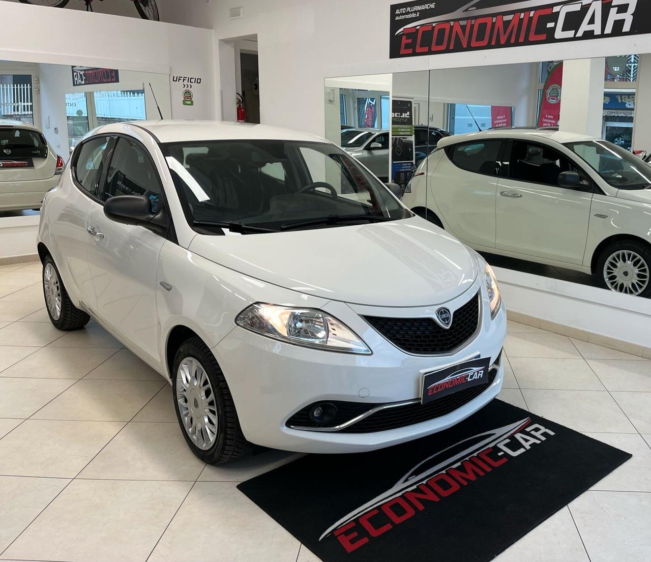 Lancia Ypsilon 1.2 69 CV 5 porte Gold Unico proprietario