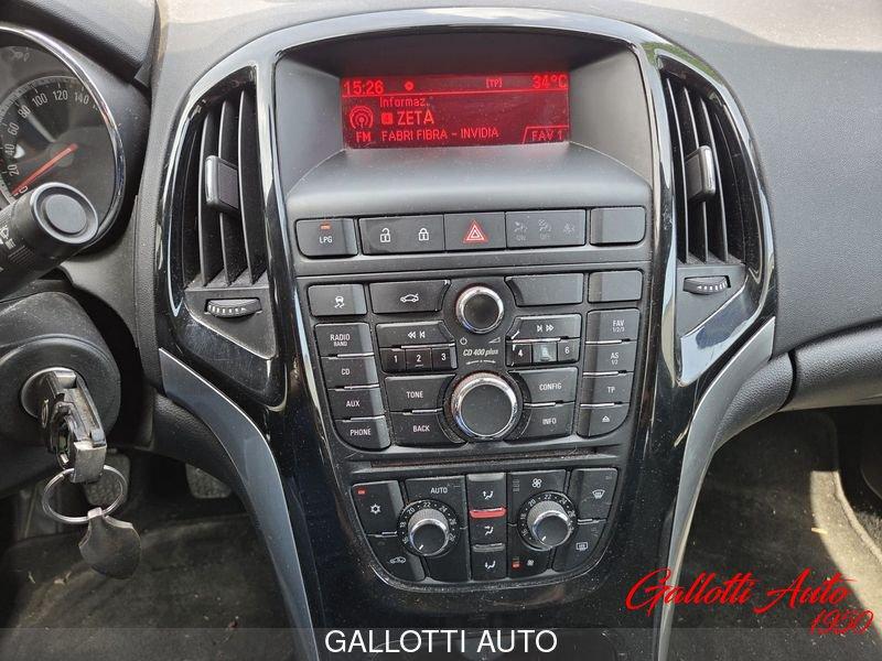 Opel Astra 1.4 Turbo GPL 140CV 4 porte