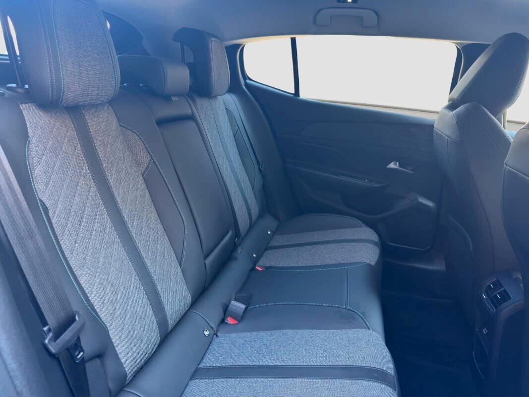 Peugeot 408 PureTech 130 S&S EAT8 Allure Pack 2023