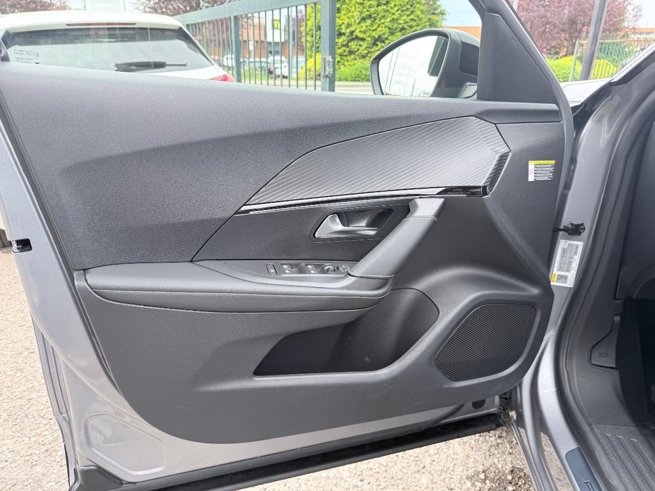Peugeot 2008 2008 1.2 hybrid GT 145cv e-dcs6