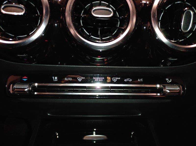 Mercedes-Benz GLA (H247) - GLA 250 Automatic Sport