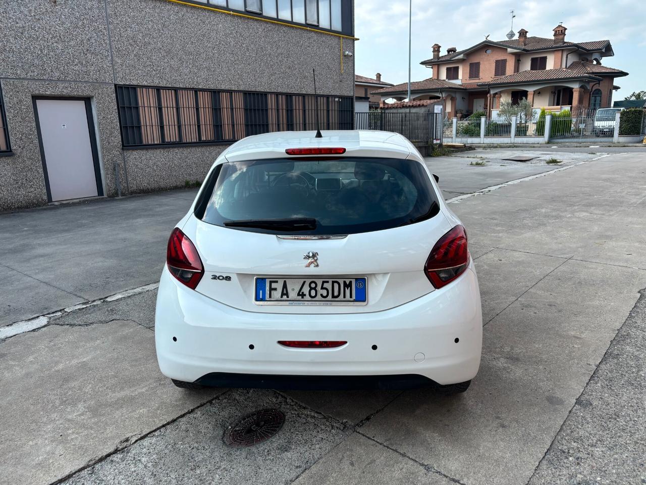 Peugeot 208 1.1