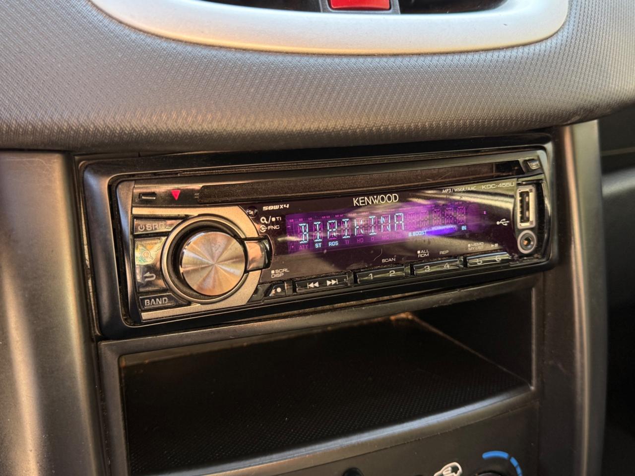 Peugeot 207 1.4 VTi 95CV 5p. XS