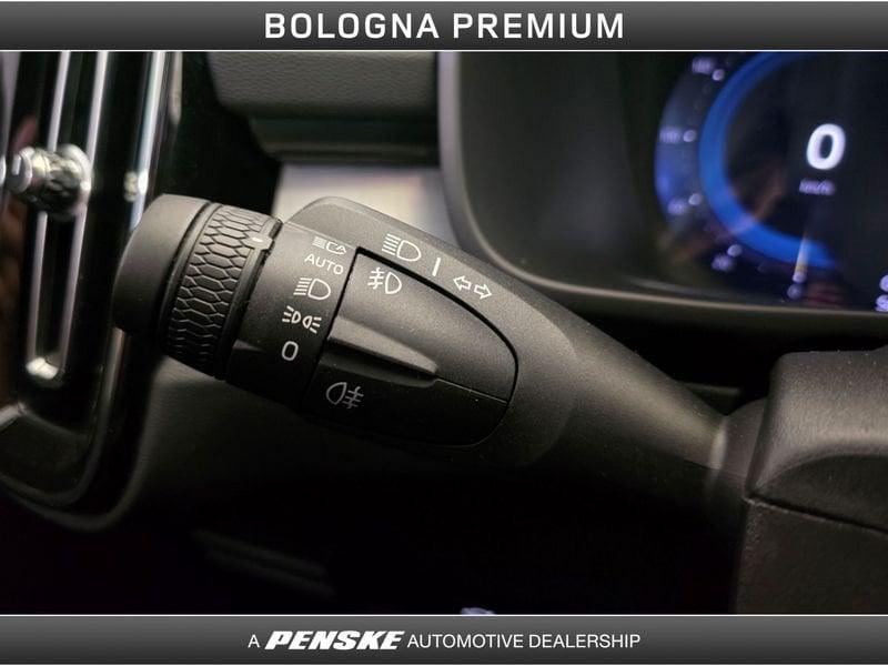 Volvo XC40 XC40 B3 automatico Core