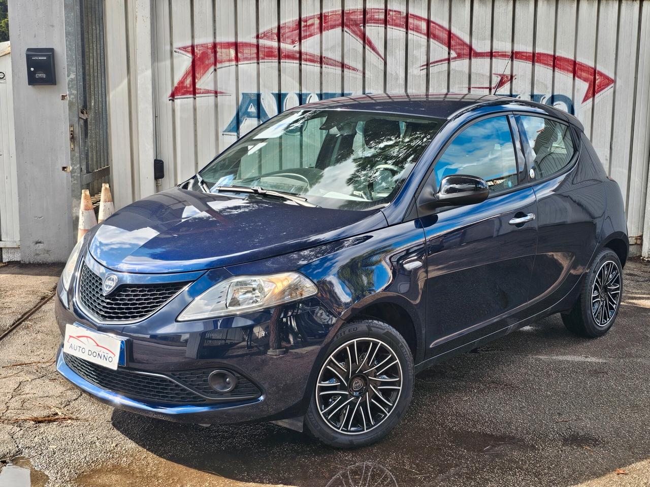 Lancia Ypsilon 1.2 69 CV 5 porte GPL Ecochic Elefantino Blu