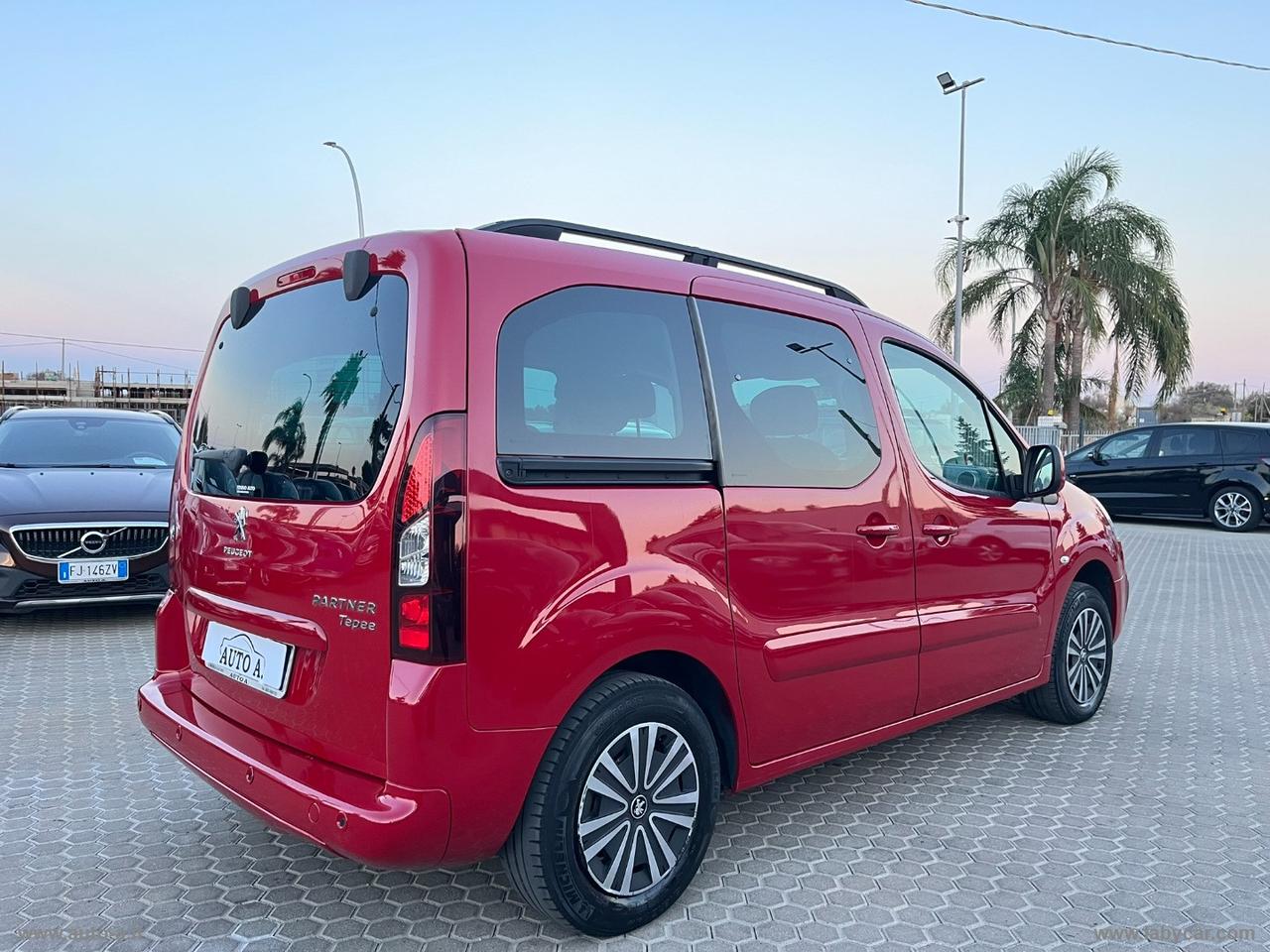 PEUGEOT Partner Tepee VTi 120 Active