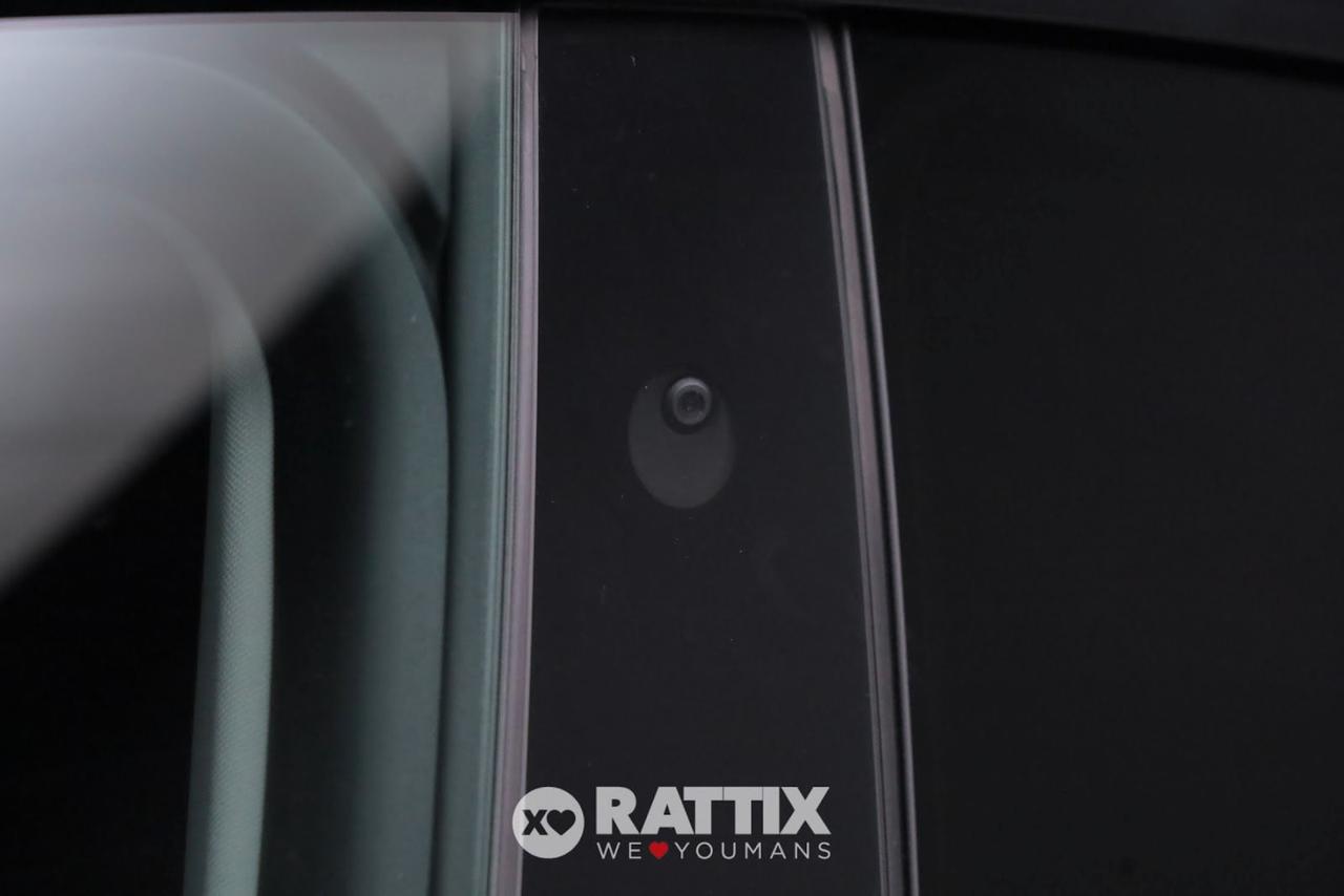 Tesla Model Y motore elettrico 153kW Long Range Dual Motor AWD + tetto panoramico