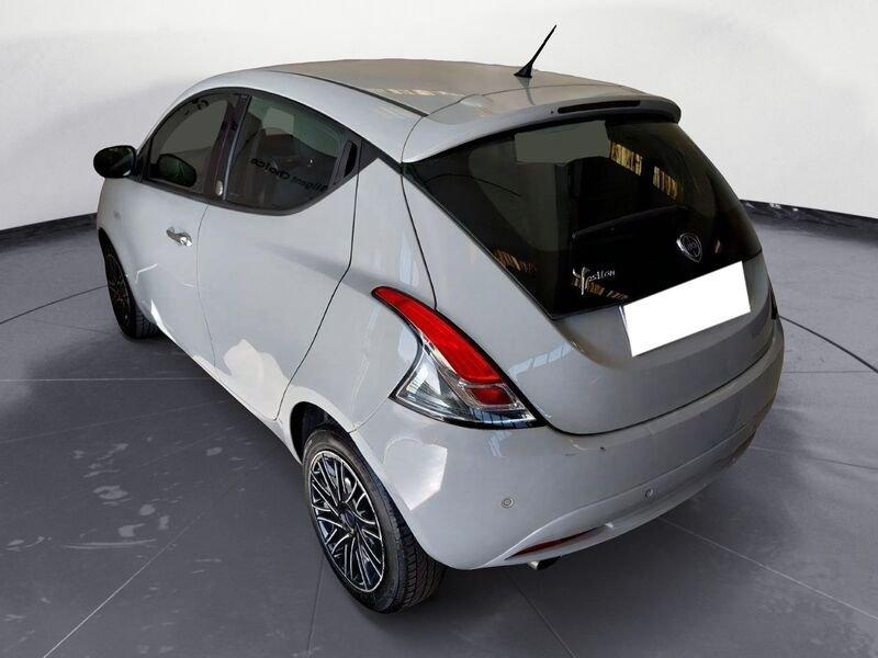 Lancia Ypsilon 5 Porte 1.2 Ecochic 69cv Gold my19