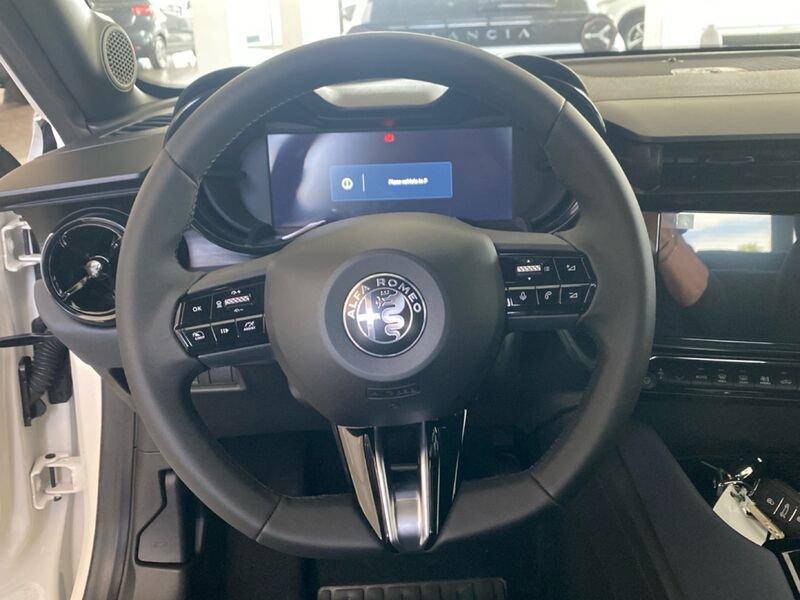 Alfa Romeo Junior 1.2 145 CV Hybrid eDCT6