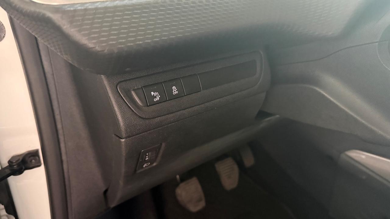 Peugeot 2008 BlueHDi 100 Black Matt