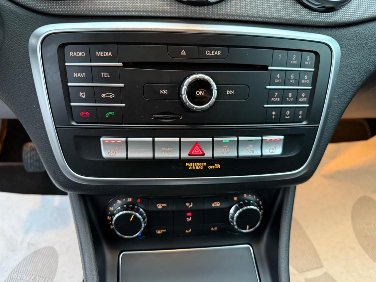 Mercedes-benz GLA 180 Premium EURO6