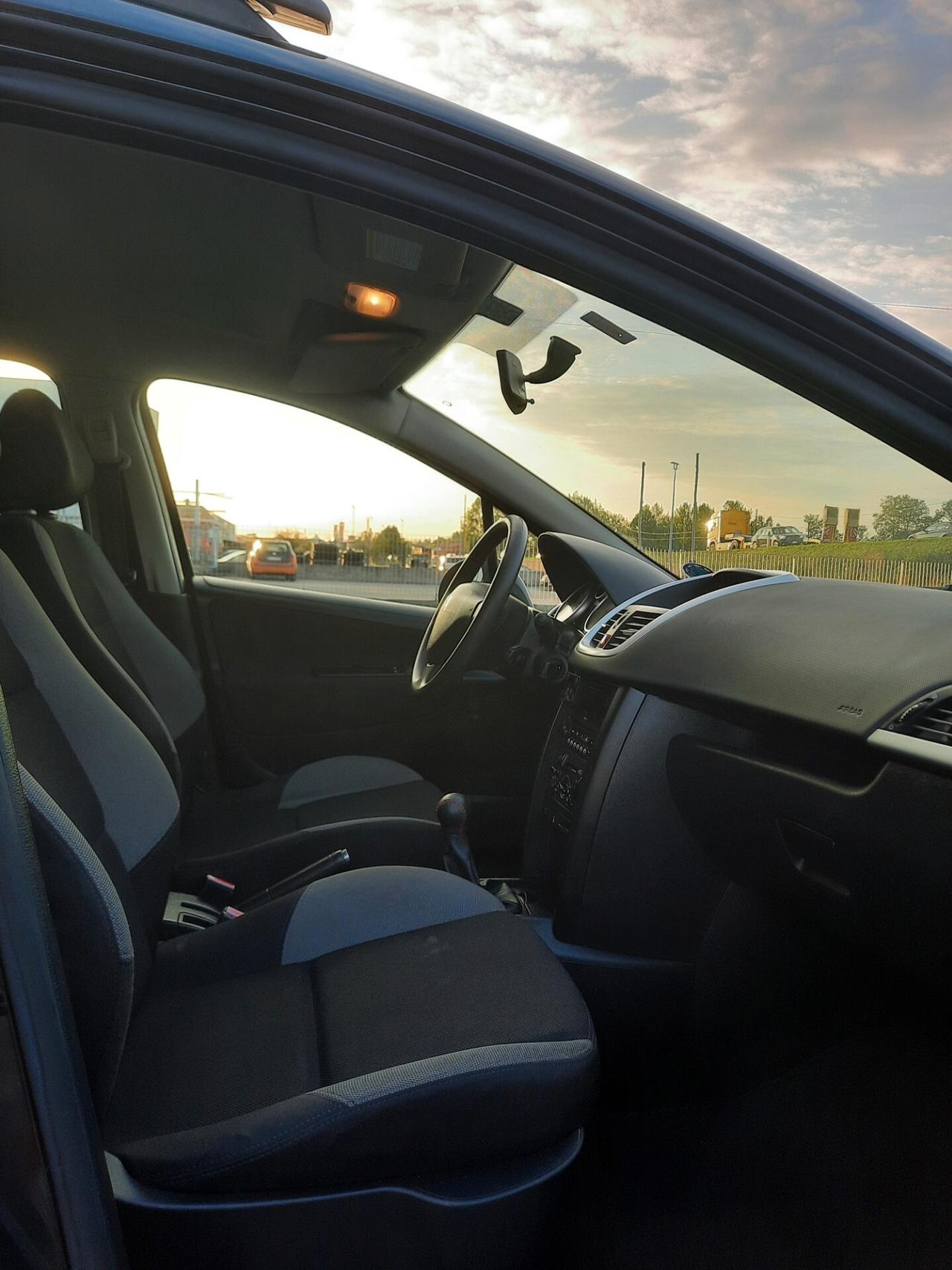 Peugeot 207 1.4 VTi 95CV SW Energie Sport