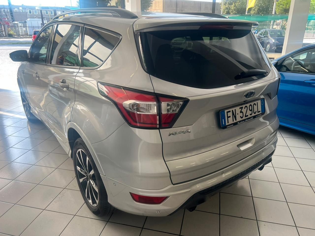 Ford Kuga 1.5 TDCI 120 CV S&S 2WD ST-Line