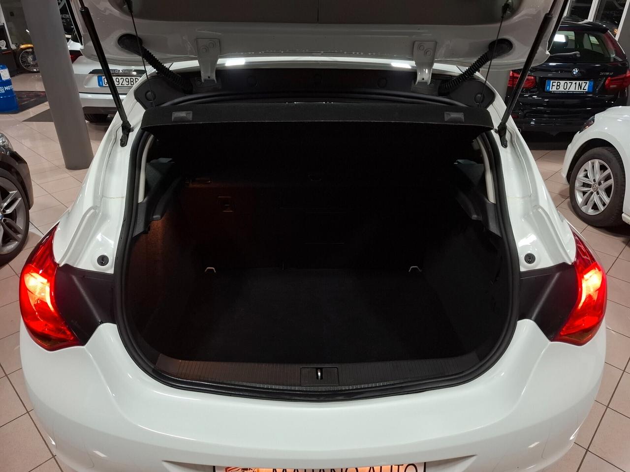 Opel Astra 1.4 benzina Sport NEOPATENTATO