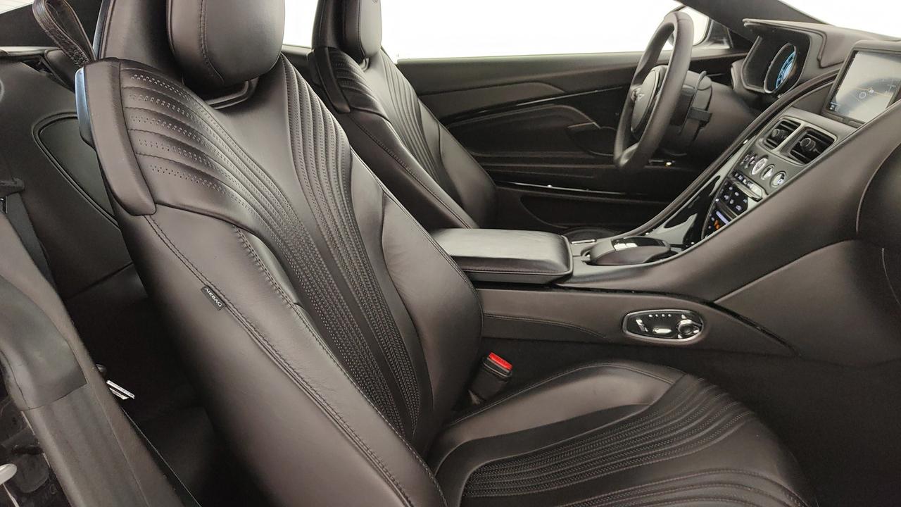 ASTON MARTIN DB11 Coupe 4.0 V8 auto