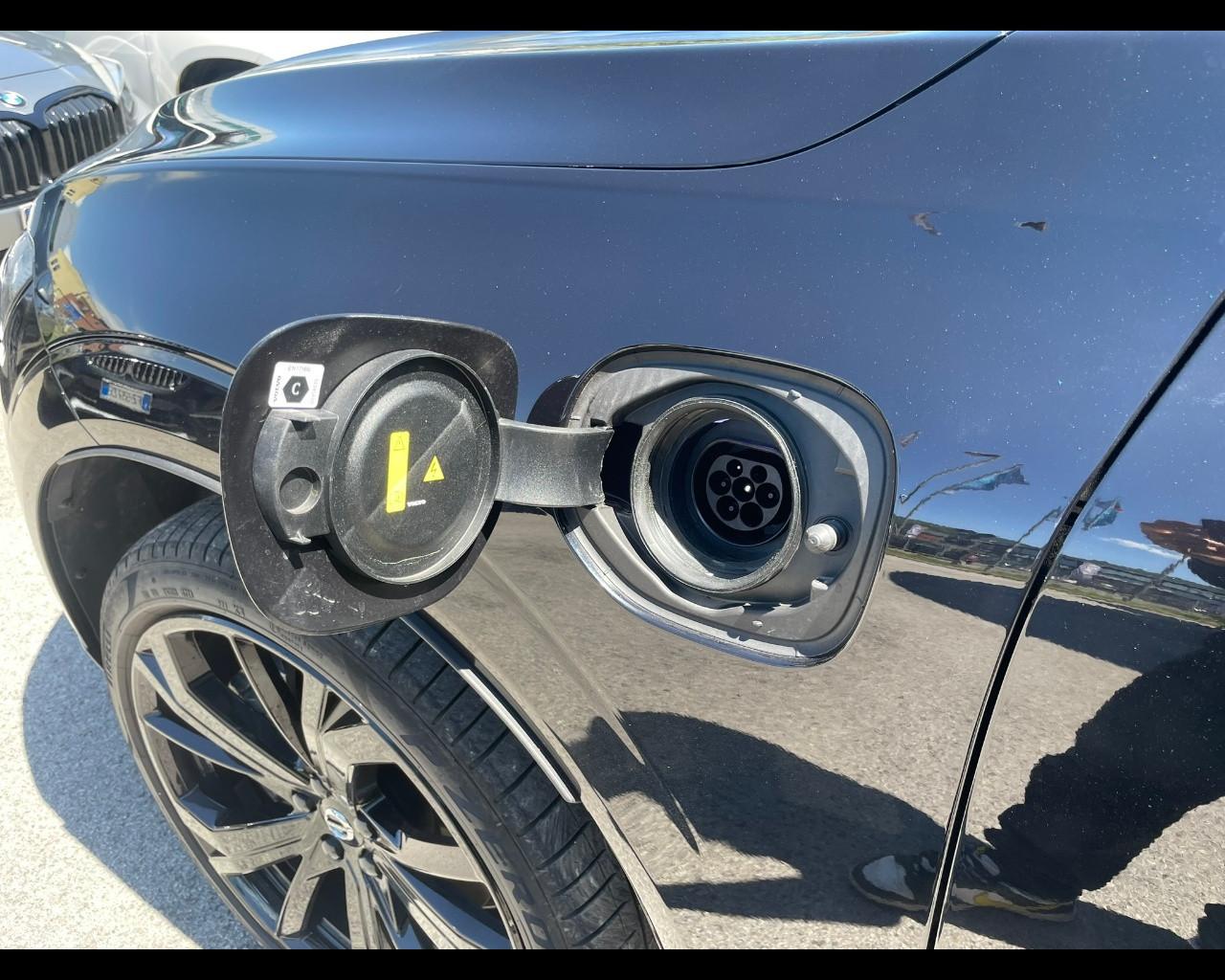 VOLVO XC60 (2017-->) - XC60 T6 Plug-in hybrid AWD automatico Ultra Black Edition