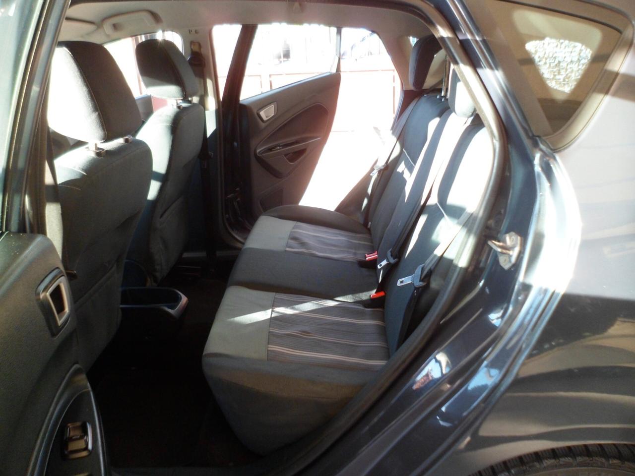 Ford Fiesta 1.4 TDCi 70CV 5 porte full 12